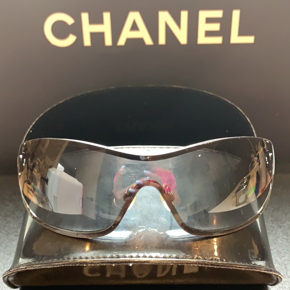 Chanel black wrap rimless sunglasses - Picture 2 of 10